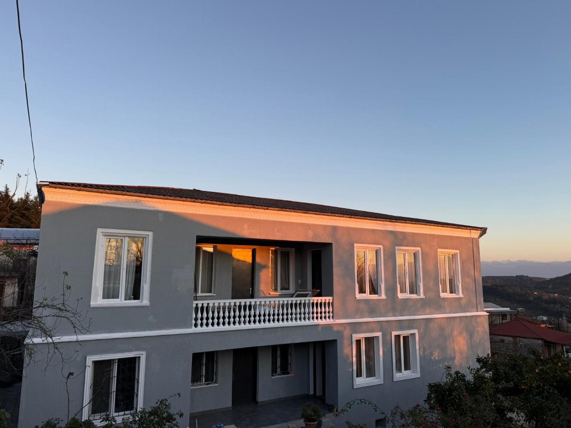 Guest House T&N Kutaisi Exterior foto