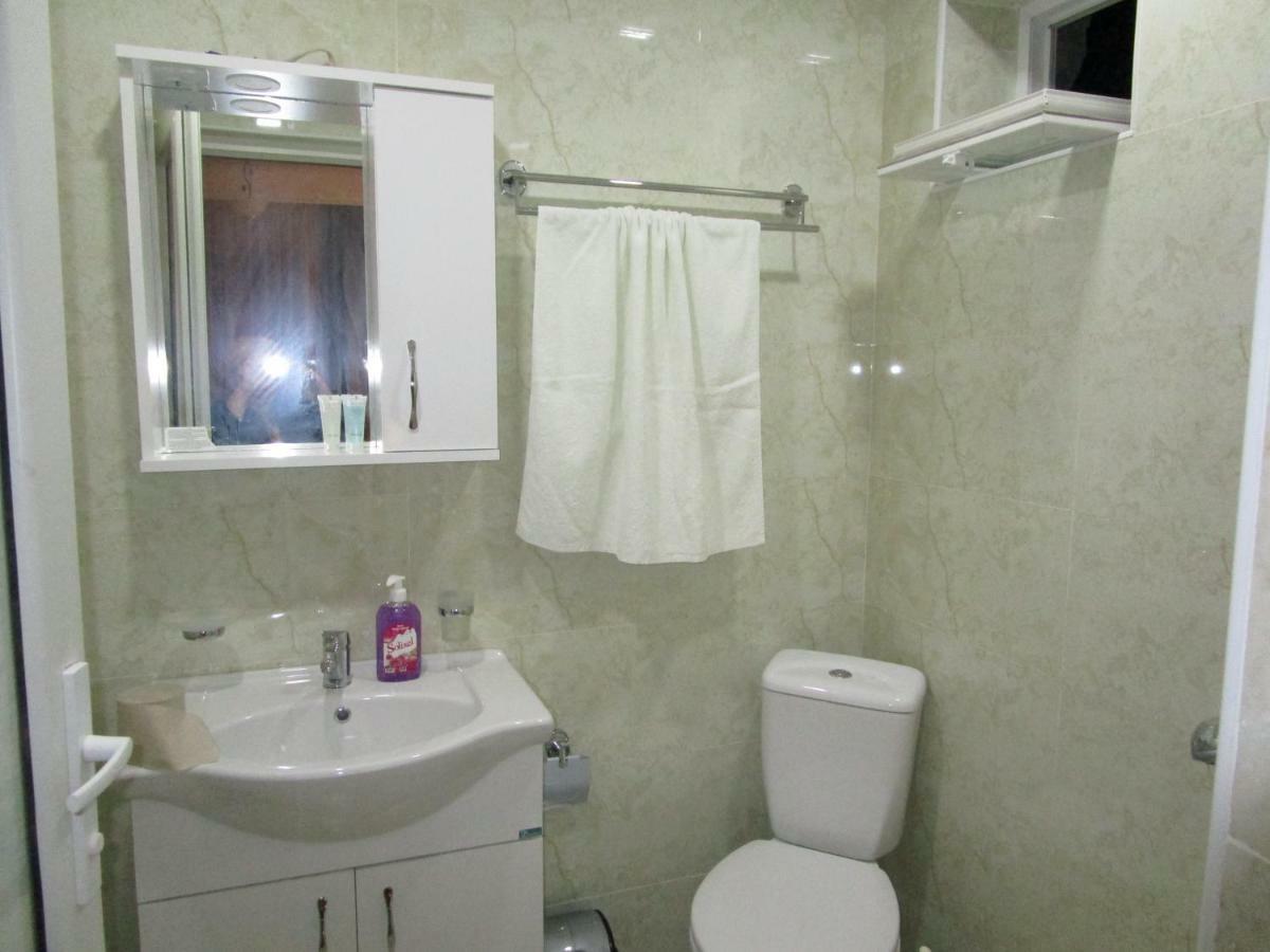 Guest House T&N Kutaisi Exterior foto