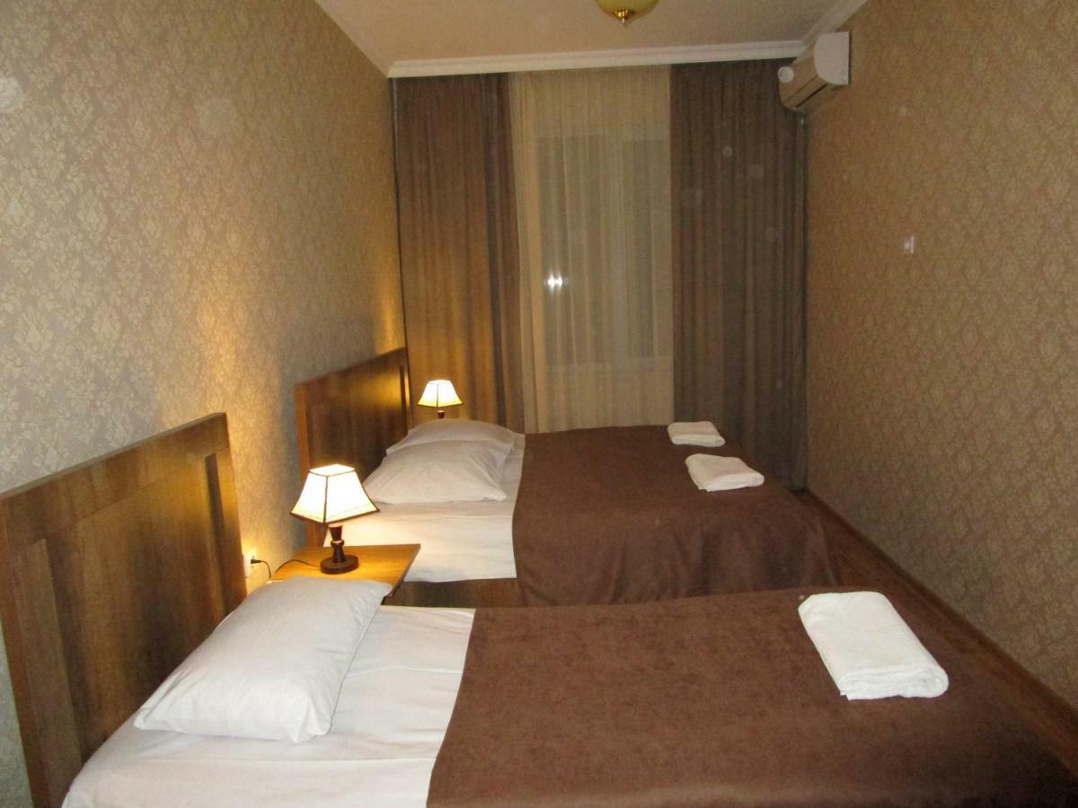 Guest House T&N Kutaisi Exterior foto