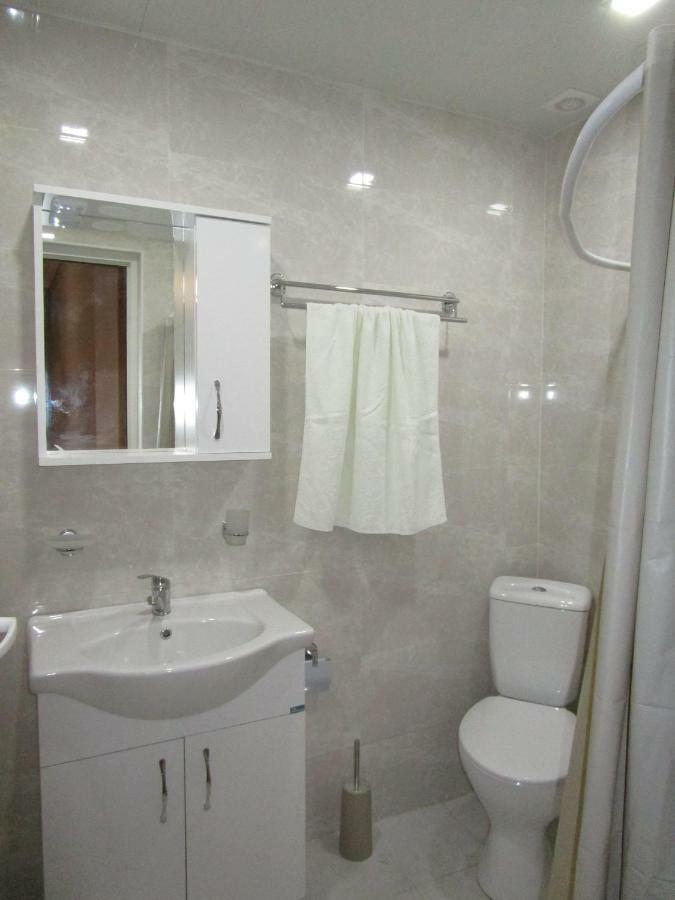 Guest House T&N Kutaisi Exterior foto